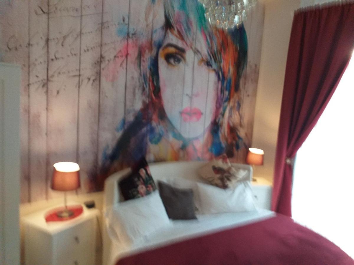 Bed and Breakfast Beb Pantarei Neapel Zimmer foto